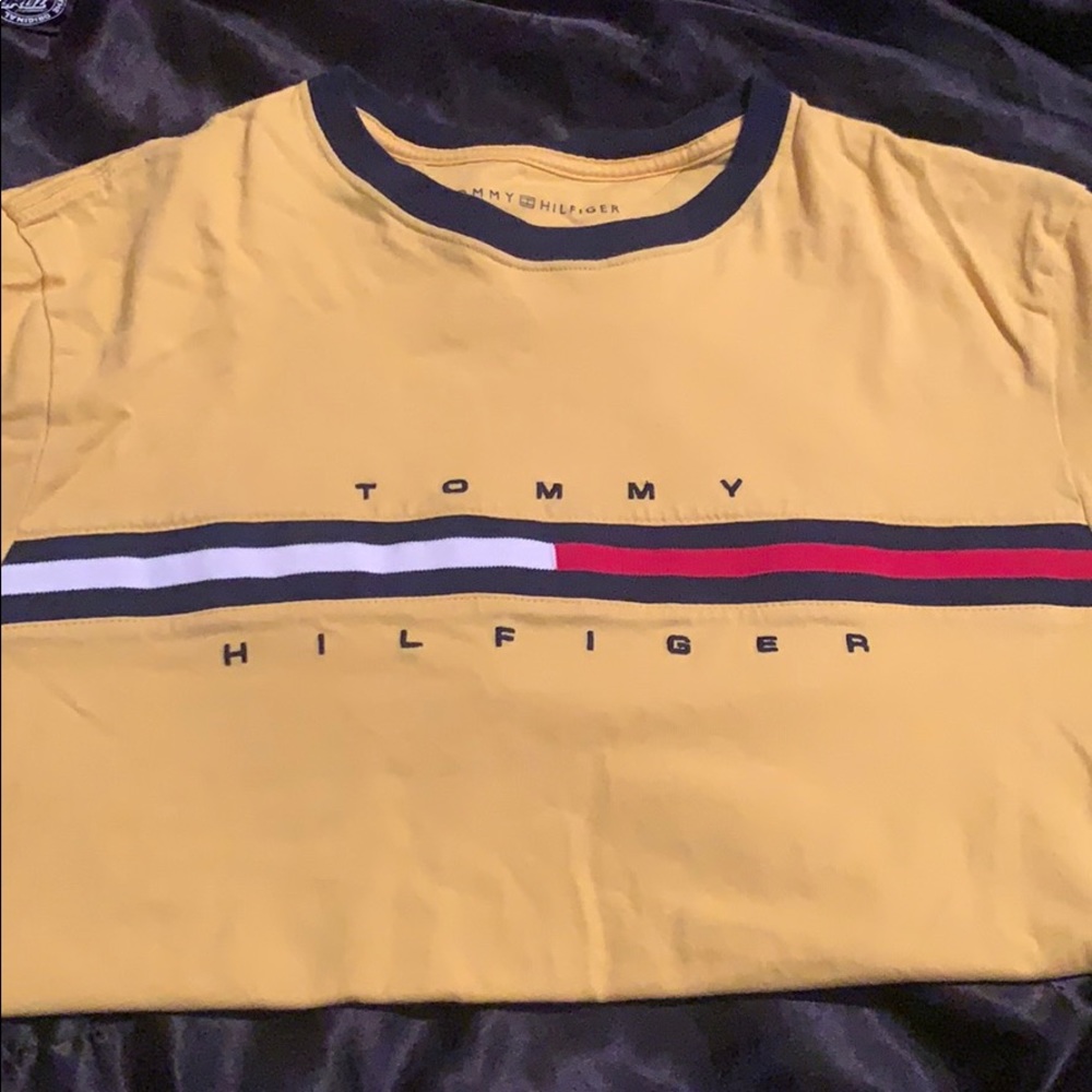 TOMMY tee